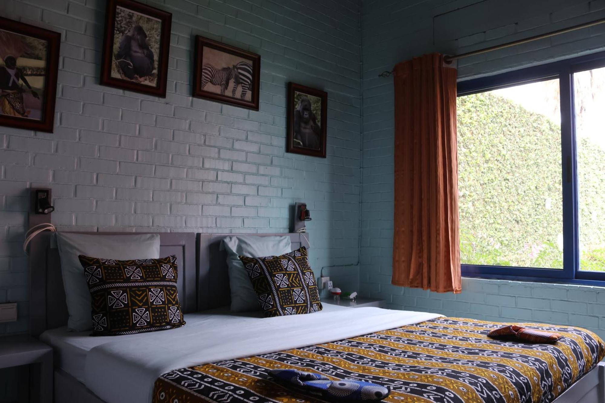 Umusambi B&B Кигали Экстерьер фото