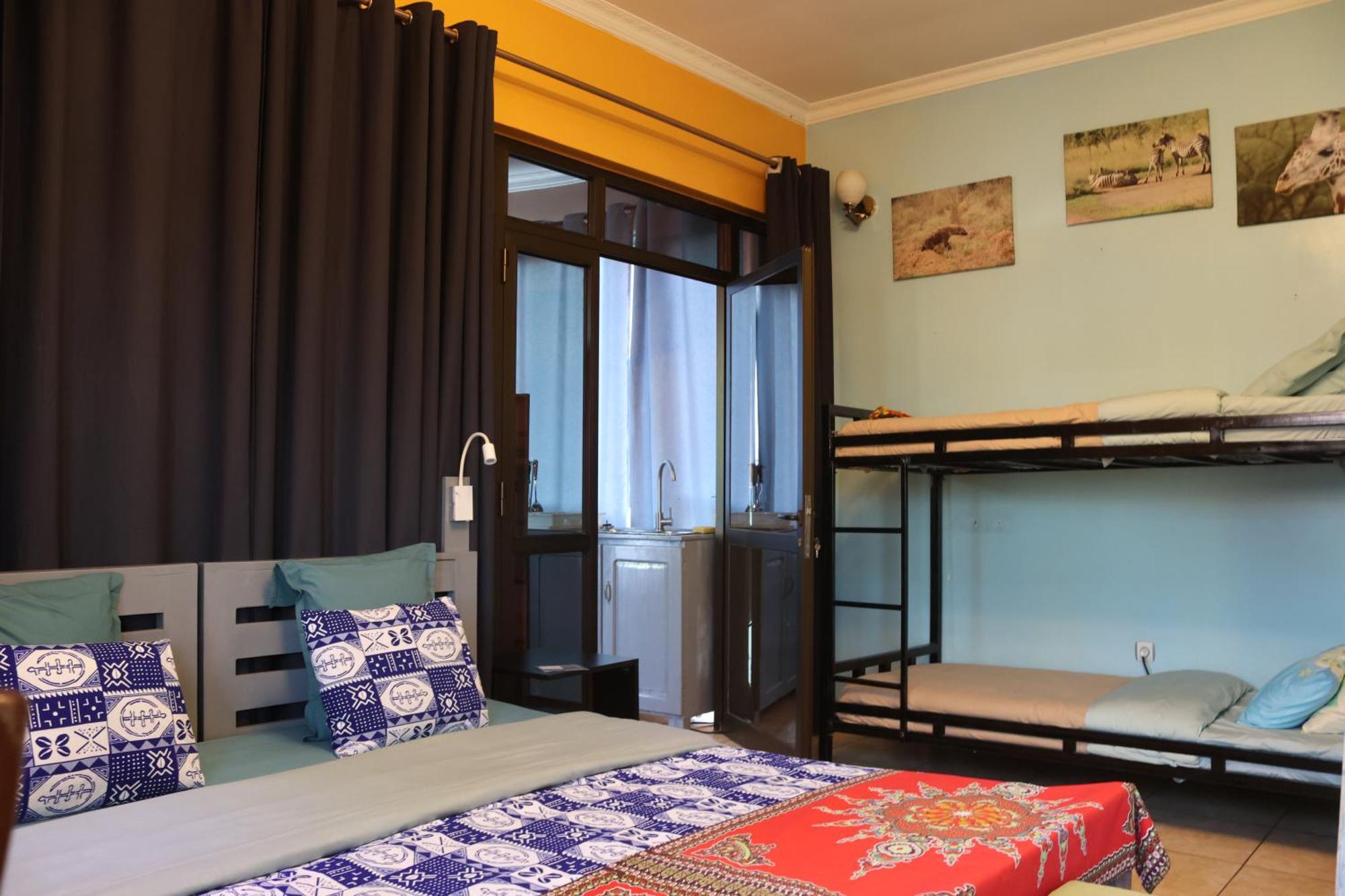 Umusambi B&B Кигали Экстерьер фото