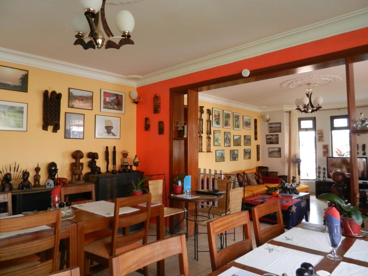 Umusambi B&B Кигали Экстерьер фото