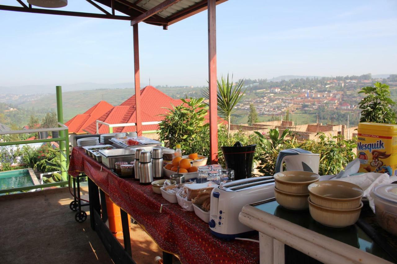 Umusambi B&B Кигали Экстерьер фото