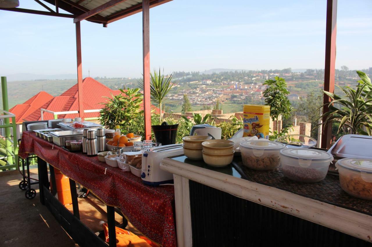 Umusambi B&B Кигали Экстерьер фото